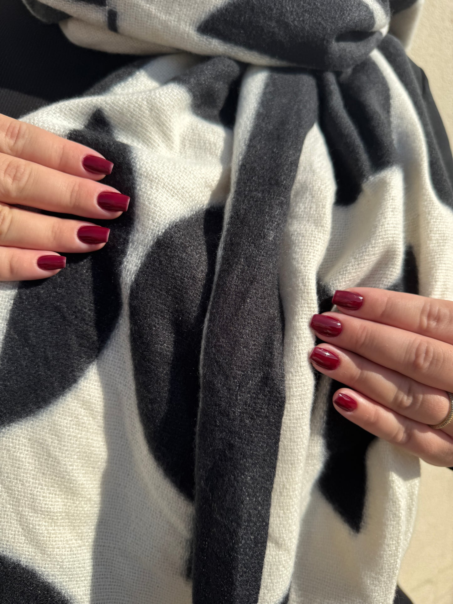 Écharpe motifs noir