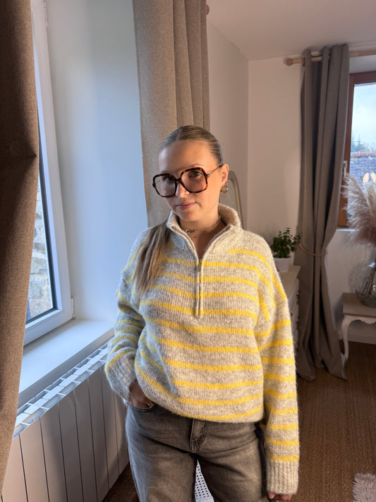 Pull rayé gris et jaune